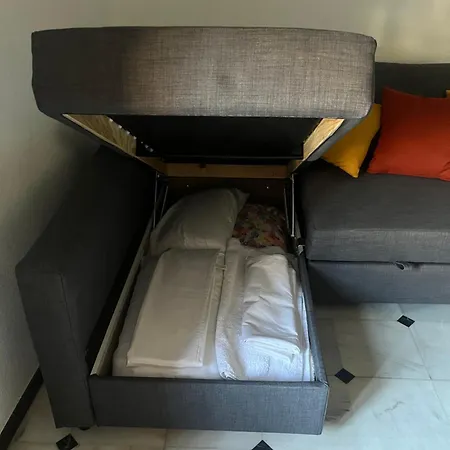 Centro Alfonso Xii Apartment